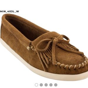Minnetonka women’s 403L Newport Moccasins